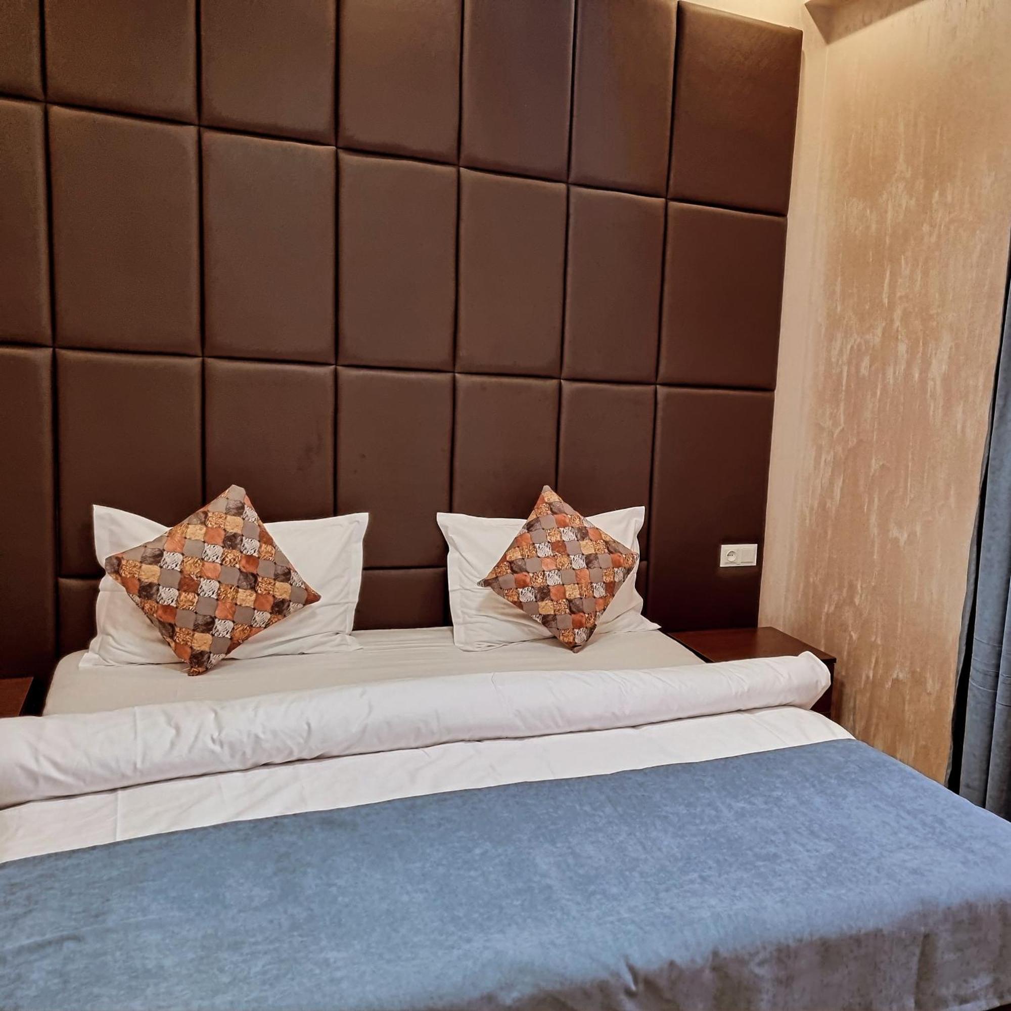 Days Hotel Yerevan Exterior foto