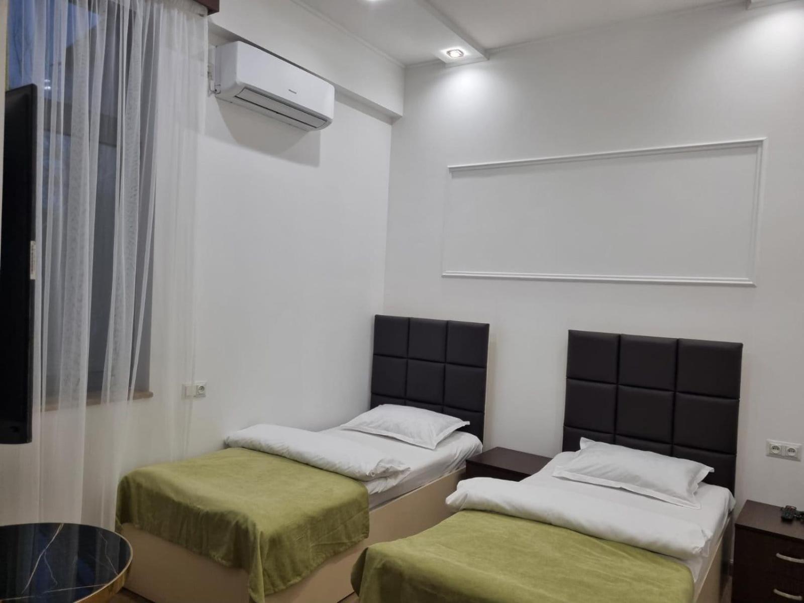Days Hotel Yerevan Exterior foto